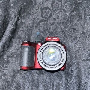 Kodak pixpro az405 new and in great condition